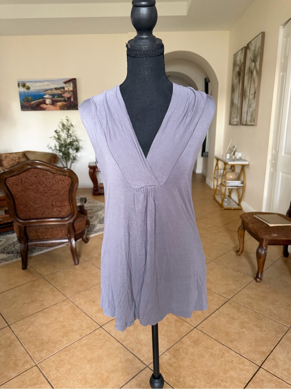 jason maxwell Lavender Sleeveless V-Neck Tank Top